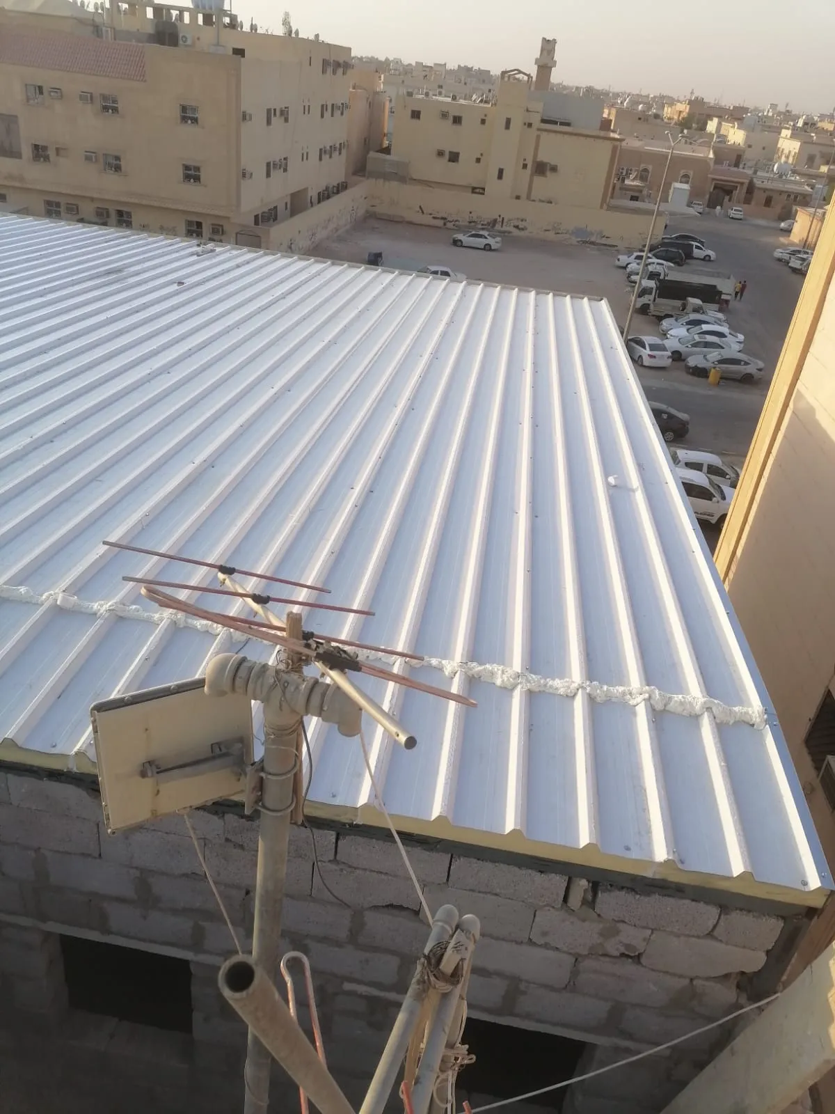 مستودع تجاري معزول بالبانل